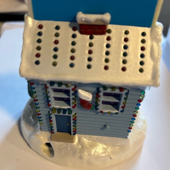 Hallmark Keepsake Ornament from 2004. Electrical Spectacle! - Picture 6 of 16